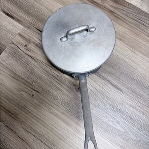 Magnalite cookware with lid